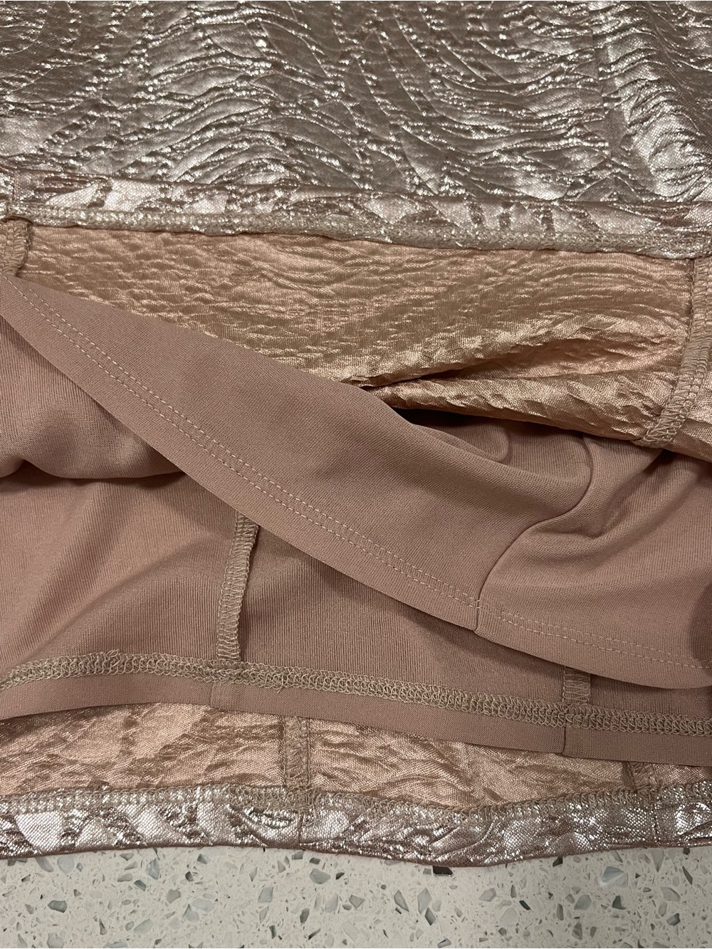 GUESS Metallic Bodycon Jacquard Cutout Sheath Dress Rose Gold Blush Party M - Picture 14 of 16